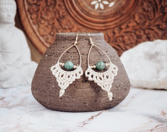 Beige Earrings with Turquoise 'UDAYA' | Bohemian Micro Macrame Earrings with Green Stone | Boho Jewelry | Gemstone Earrings | Beach Wedding