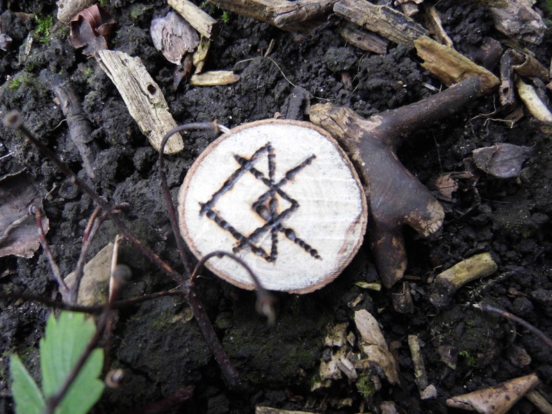 Love rune for a Woman towards a Man | Etsy