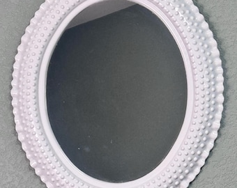 Espejo decorativo Burwood de imitación de vidrio opalino de 1984