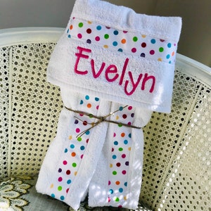 Girl Hooded Bath Towel - Personalized Kid Towel - Handmade Kid Towel - Kid Gift - Baby Shower Gift