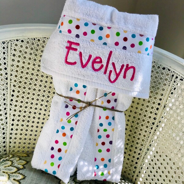 Girl Hooded Bath Towel - Personalized Kid Towel - Handmade Kid Towel - Kid Gift - Baby Shower Gift