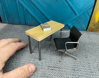 ミニチュア ハンドメイド 小型オフィスデスク: ポプラ & スチール