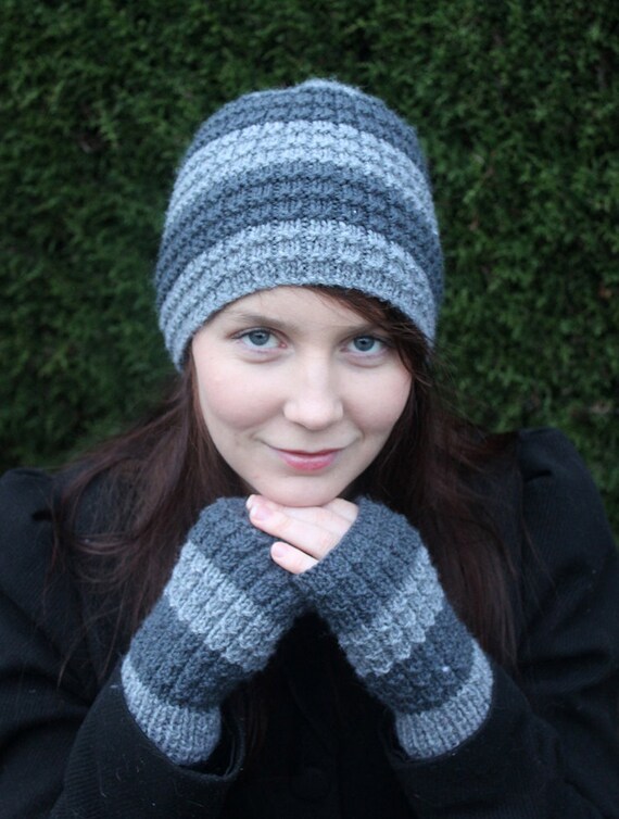 UNISEX BEANIE MITTS No 2818 Knitted in 
