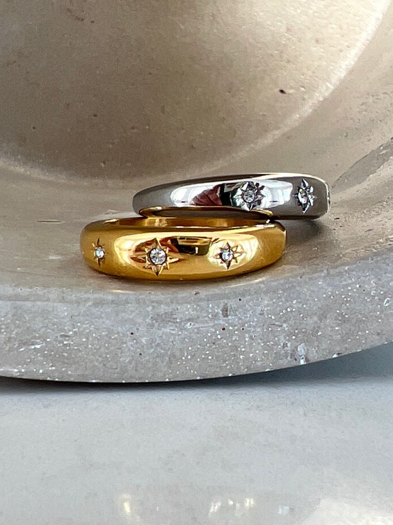 Diamond chip 2024 wedding band