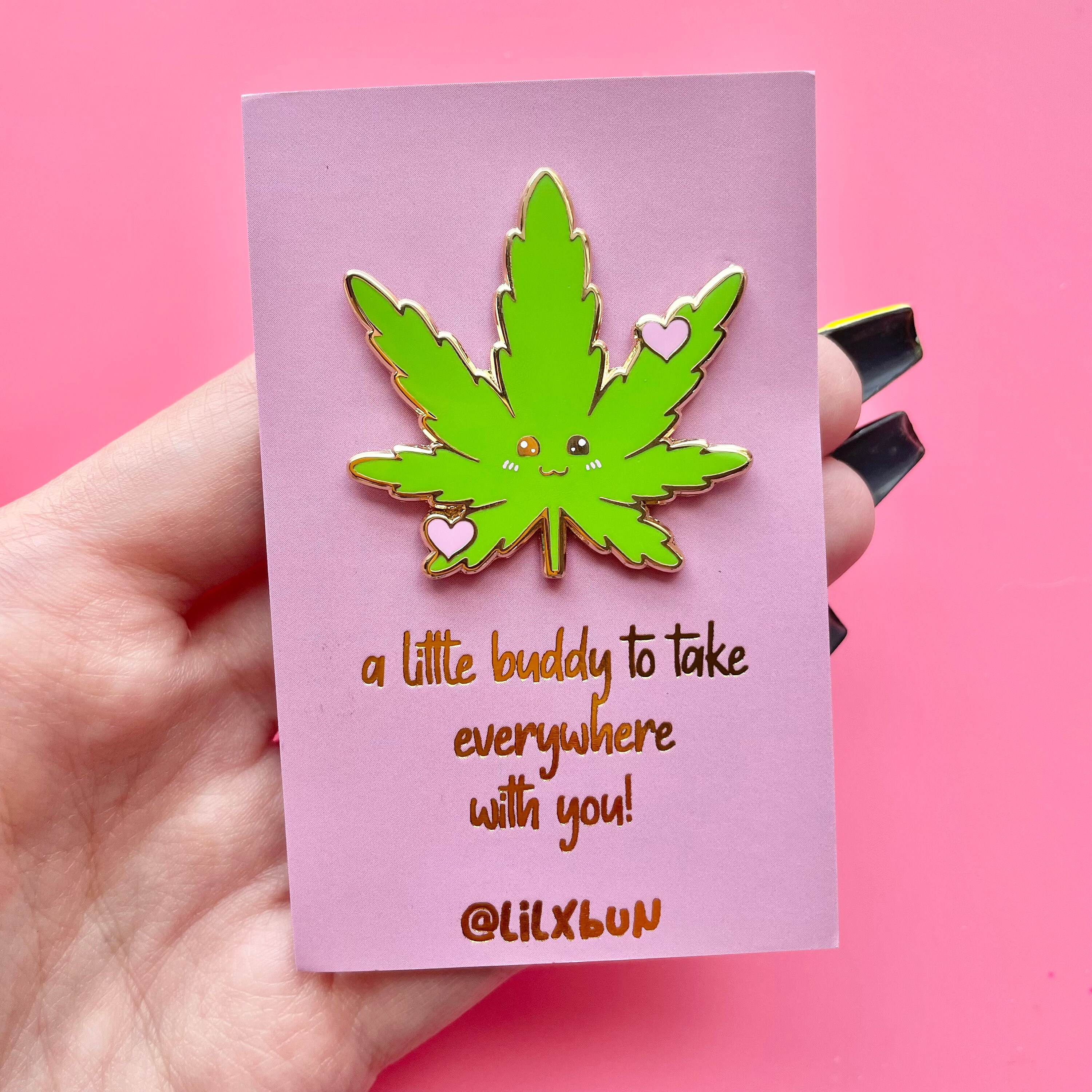 WEED ENAMEL PIN, Cute Lapel Pins, Weed Leaf Style Badge Pin, Fashiona…