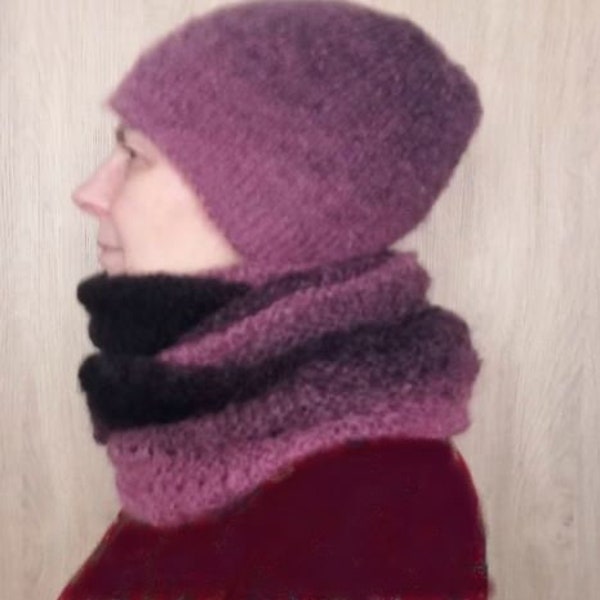Écharpe infini tricotée à la main, bonnet avec fil de couleurs ombrées - tour de cou en deux tours - fil acrylique de laine mohair tricoté à la main - bonnet double