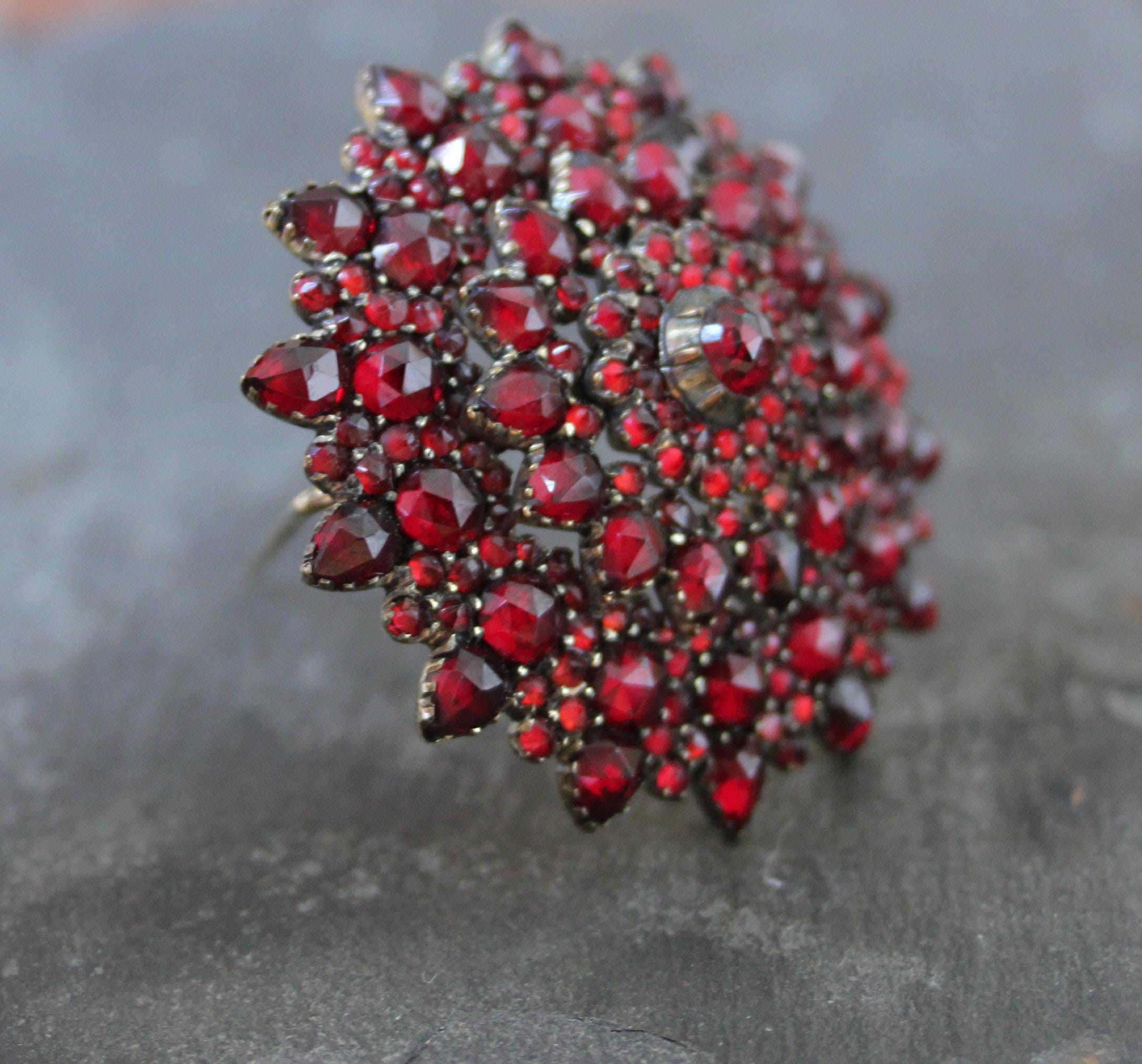 XL ビクトリア朝のボヘミアン ガーネット アンティーク ブローチ