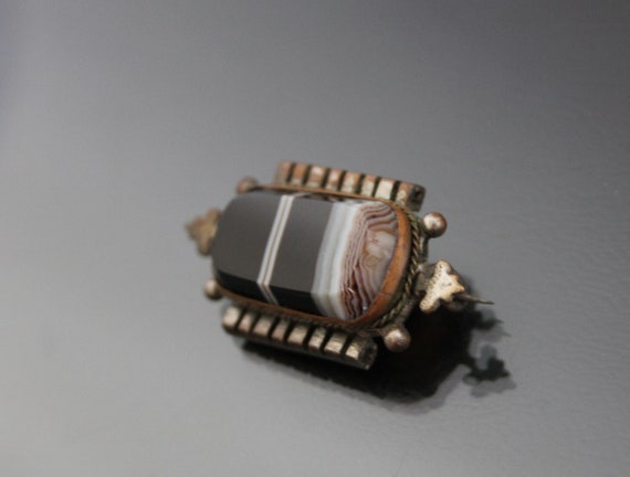 Victorian Banded Agate Brooch. Antique Pebble Jew… - image 4