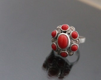 70's  800 Silver Italian Coral Dome Folk Ring. Vintage Ethnic, Boho.