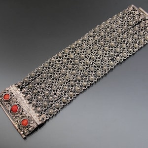 Bracelet tribal large en filigrane d&#39;argent, corail et corail, 75 g. Argent sterling 925 vintage ethnique