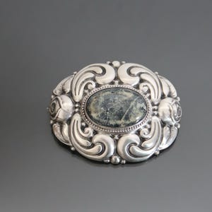 Antike Jugendstil Brosche. Marmor Silber 800. Vintage Blumen.