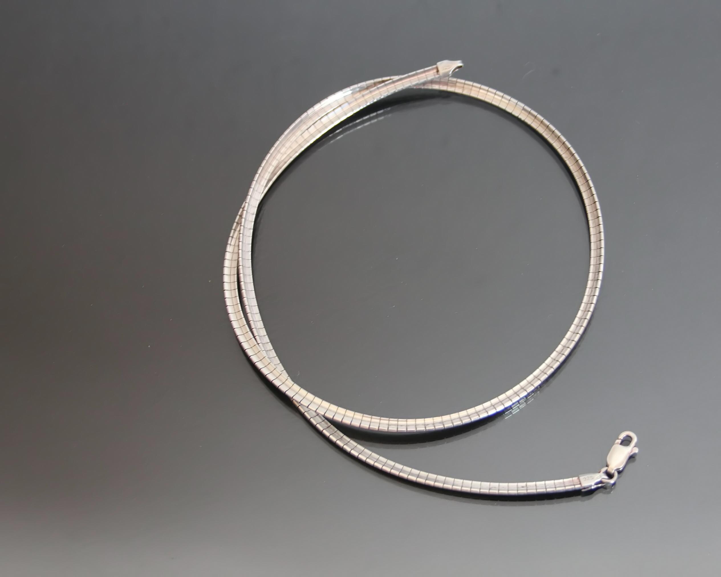 3 mm。ヴィンテージ 70 年代オメガ モダニスト チェーン ネックレス 
