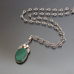 Antique Jugendstil Floral Pendant. 925 Sterling Silver Necklace. Green Agate, Vintage Arts And Crafts.