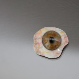 Vintage Grün-Braun Prothetisches Glas Lauscha Menschliches Auge.
