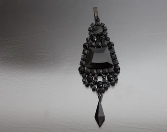 REPLICA Victorian Vauxhall Glass Noir Émaillé Verre à Facettes Deuil Pendentif Pendentif