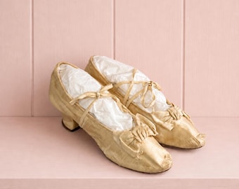 19th Century Victorian Girls Silk Wedding Shoes Louis Heel Circa 1880 AF