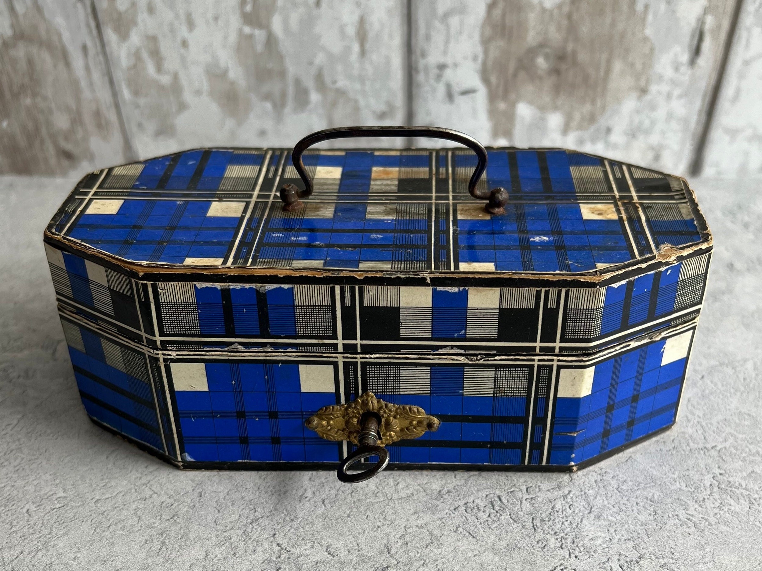 VINTAGE Art Deco Sewing Kit,Travel Kit,Etui,Needle Case,Mending Sewing – A  Vintage shop