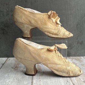 Antique Victorian Shoes, Cream Silk Brocade Louis Heels, Provenance Castle Howard, England AF Bridgerton