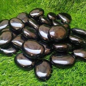 Black Obsidian Palm Stone Pocket Healing Crystal 1Lb / 450 Gram