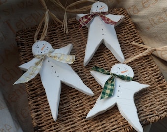 Primitive snowman handmade wooden Christmas decorations, freestanding, ready to hang. Complete with gingham scarf. Custom personalised gift