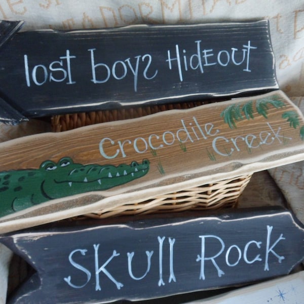 Peter Pan inspired Single & Multi pack signpost signs Neverland Lost Boys Hideout Croc Creek Skull Rock Tinkerbell Pixie Hollow  Indian camp