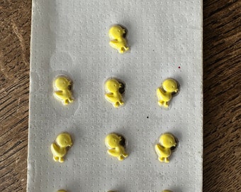 1960s French Duckling Children’s Buttons x 10 Yellow.  In original blister pack.
