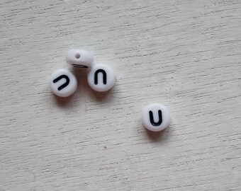 10 Acrylic Letter Beads Letter U