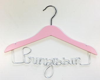 Children's coat hanger with name personalized