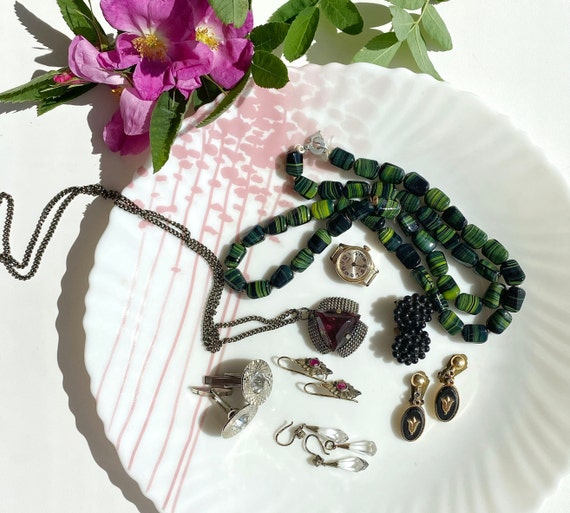 1960s Vintage Jewelry Set, Vintage Earrings and Be