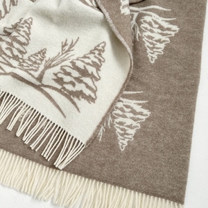 New Zealand Sheep Pure Wool Thick Warm Reversible Brown and Natural White Large Sofa Blanket Forest Deer Spruces PatternThrow with fringes
