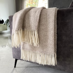 Sheep Pure Wool Textured light brown taupe Blanket Large Sofa Bohemian design Throw with Fringes Warm and cosy Blanket 55x79&quot; 140x200 cm