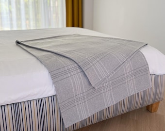 Extra Large Light grey Merino Wool narrow lines windowpane Pattern Woven Large Plaid Blanket, Bed Throw, Cosy and soft Spread Quilt,