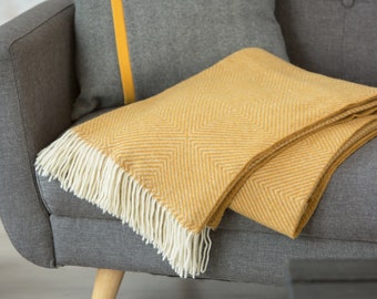 Manta de sofá grande tejida con estampado de rombos amarillos de lana merino, manta a cuadros con flecos, acogedora decoración para el hogar, colcha de lana de 140 x 200 cm