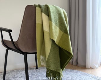 N. Zealand Sheep Wool Tartan apple green tones Blanket Throw/ checkered Pattern Large bed Plaid with fringes/ Christmas green decor gift