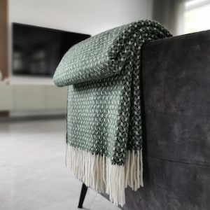 Geometric knit pattern Forest Deep Green Large sofa warm Throw double-sided pure wool Blanket with white fringes cosy sheep wool plaid