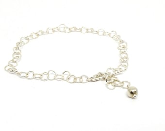Delicate silver bracelet with silver bead as pendant, handmade arm jewelry, gift for the girlfriend, simple, elegant, noble