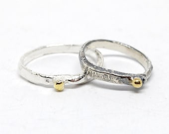 Schmale Ringe aus recyceltem Silber und Gold, Ringe mit geschmolzener Struktur und retikulierter Oberfläche, Struktur mit oder ohne Gold