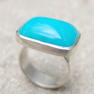 Grote zilveren ring met amazoniet, ring gemaakt van 925 sterling zilver en rechthoekige turkooizen edelsteen, Berlijnse goudsmid sieraden