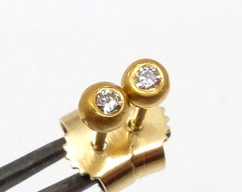 Pendientes de botón de diamantes hechos de oro fino reciclado, pendientes de oro con diamantes, regalo de joyería para él y para ella, pendiente individual o par.