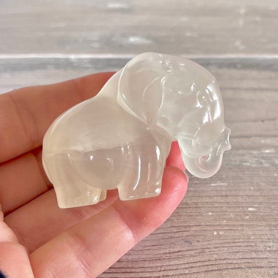 翡翠の象の彫刻 - Etsy 日本