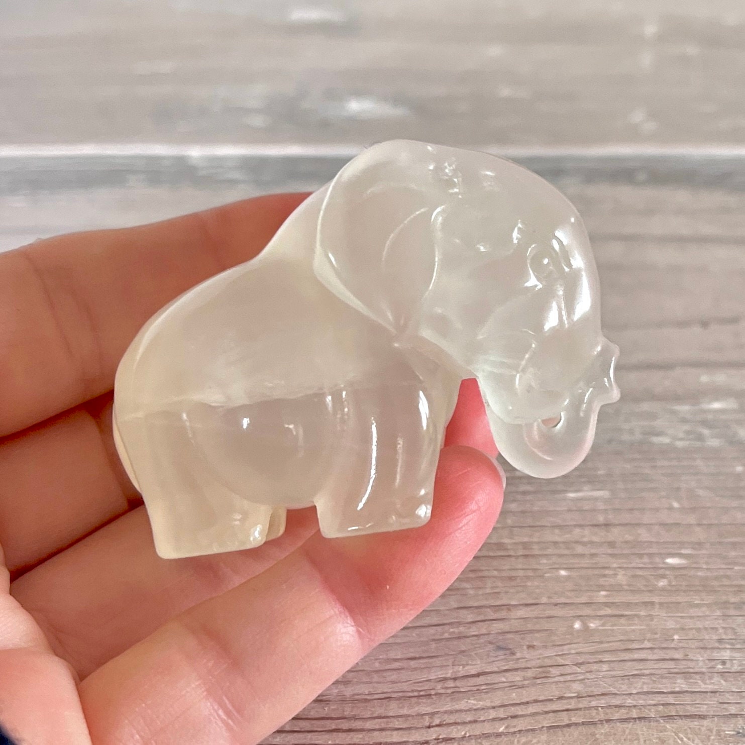 翡翠彫刻　象 翡翠の象の彫刻 - Etsy 日本