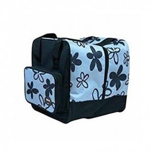 Puede incluir: Una bolsa de viaje azul y negra con estampado floral y un bolsillo con cremallera en la parte delantera.