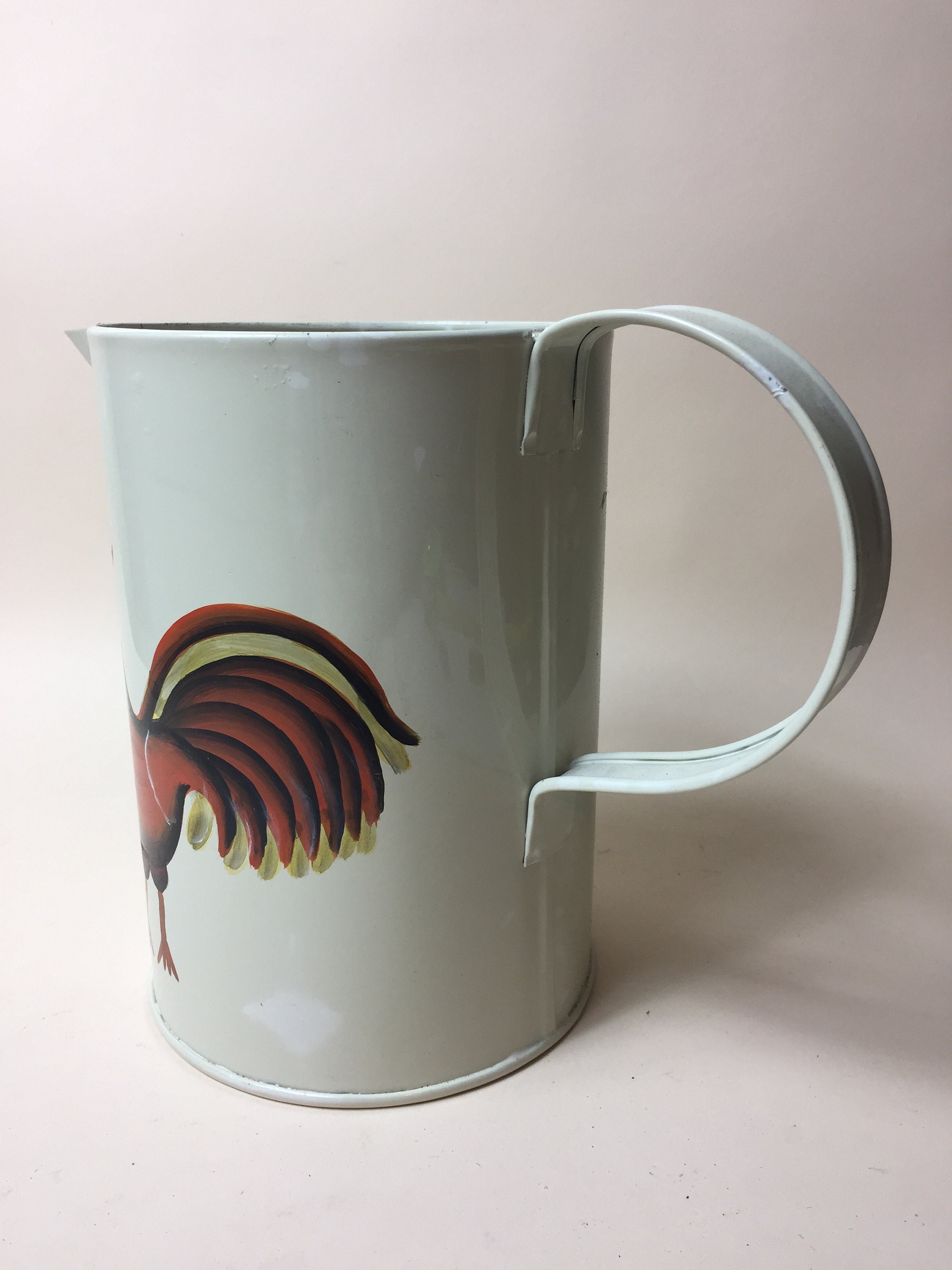 フランス製の美しいヴィンテージのブリキ製ワイン⁄ウォータージャグ