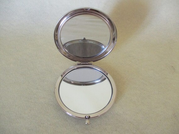 A Lovely Vintage French Compact Mirror Case with … - image 3