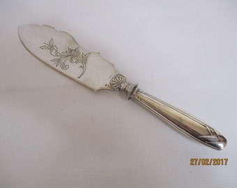 A Beautiful Vintage French-Made Silver-Plated Cake Slicer, Made in France