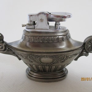 A Superb Vintage Metal Vintage 'Lamp' Cigarette/Cigar/Pipe Table Lighter Made in France