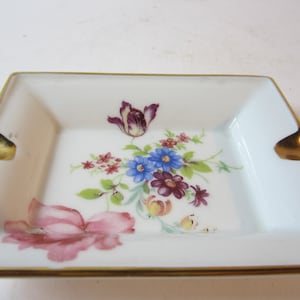 A Charming Vintage Limoges Hand-Made, Hand-Painted Porcelain Cigar/Cigarette/Pipe Ashtray