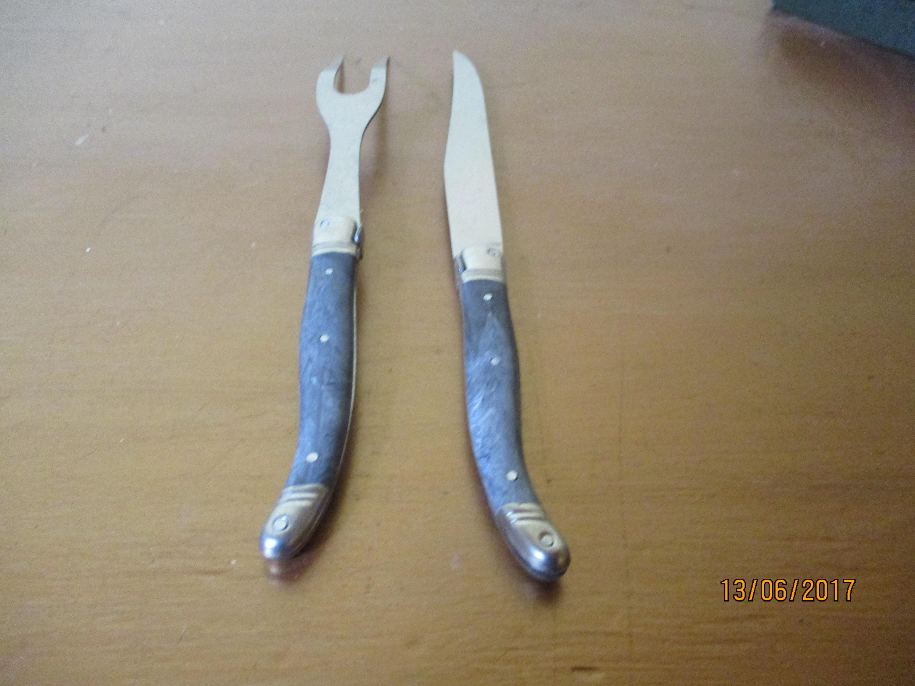 フランス・ラギオール・カービングナイフフォークセット！Laguiole フランス製・高級ライヨールのカトラリーセットに新色登場 ブロンド