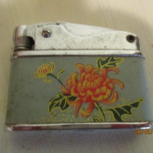 A Gorgeous Vintage Meta & Ceramicl Gas Vintage Cigarette/Cigar/Pipe Lighter, Made in China