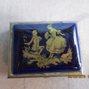 A Lovely Vintage French-Made Gold and Ceramic Metal Trinket Box / Pill Box with Flower Design